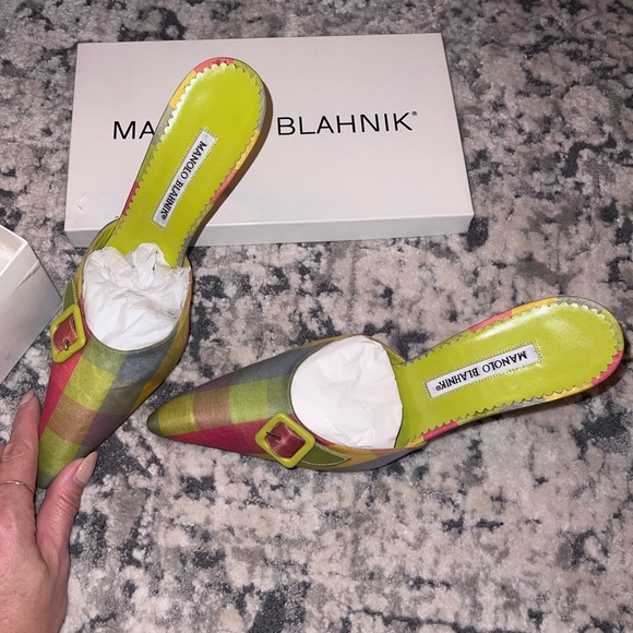 COPY - Carrie Bradshaw Manolo mules in multi/mint condition sz 10b - Picture 2 of 11